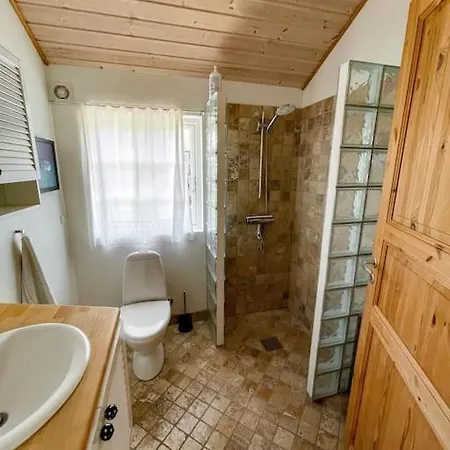 Hyggeligt Anneks Pa Thuro, Taet Pa Vandet. Svendborg